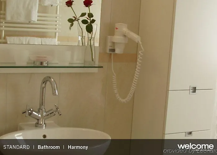 Hotel Welcome Bb And 3*